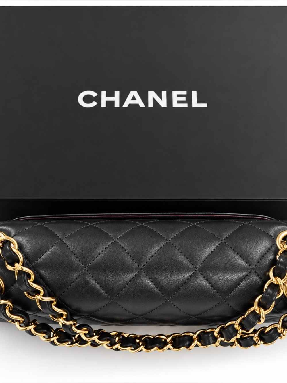 Chanel Black Quilted Chain Shoulder Bag with Gold Hardware - Picture 5 of 9